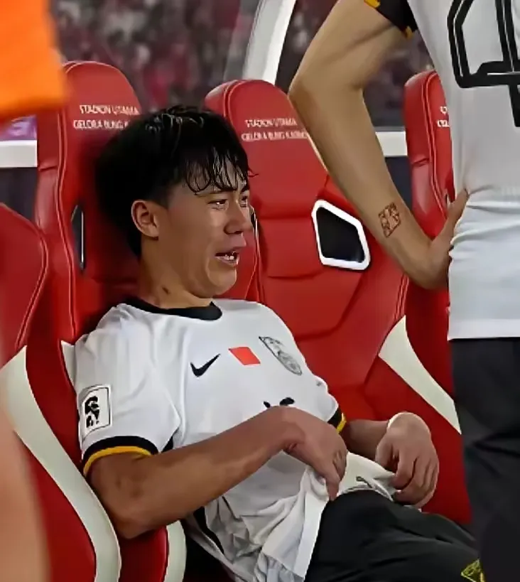 印尼队轻取印度队,桃田贤斗统治全场 印尼队轻取印度队,桃田贤斗统治全场