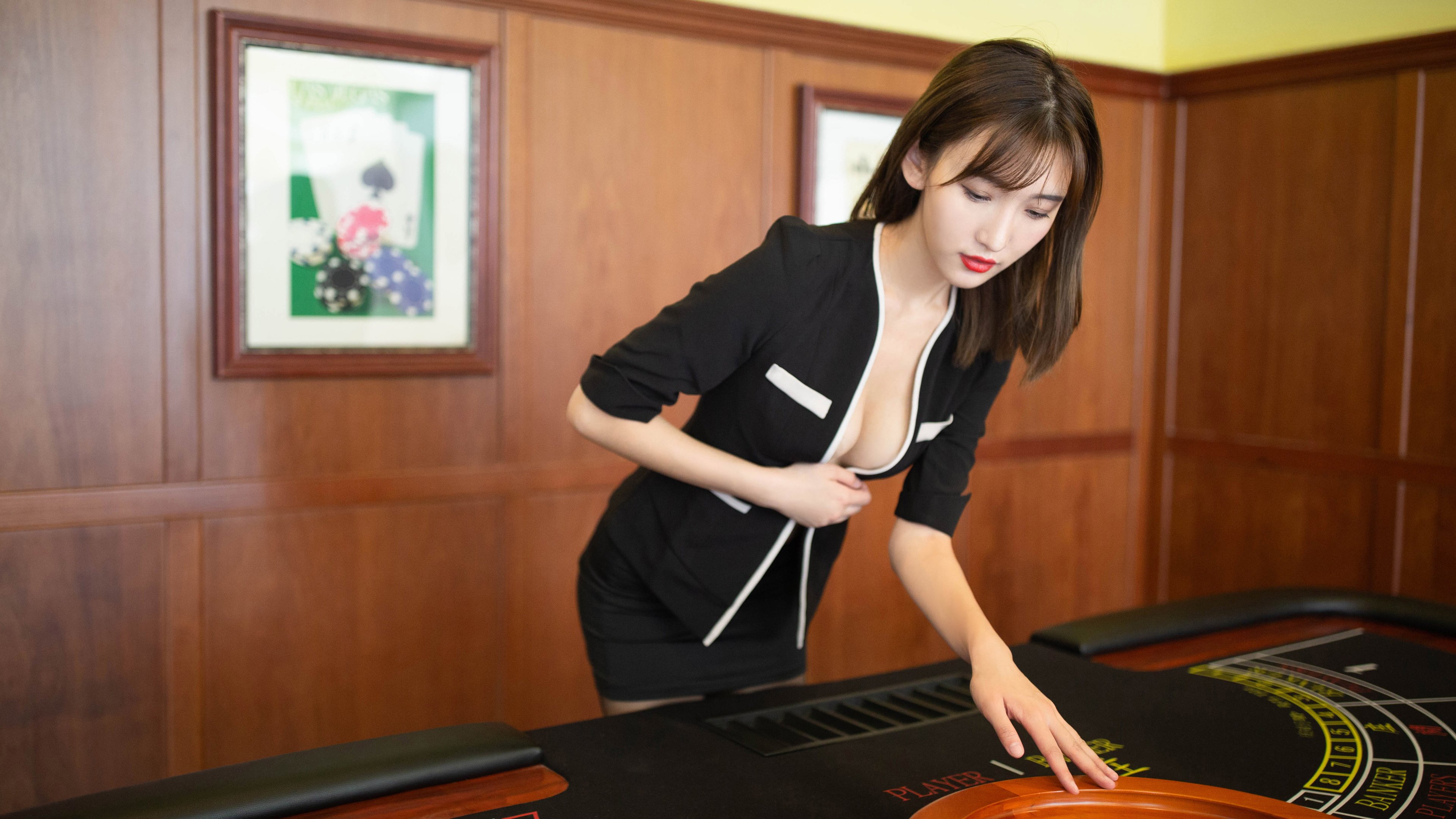 跨洋利刃,德罗赞冰冷模式开启,助雷霆在淘汰赛冰冷绝杀广厦