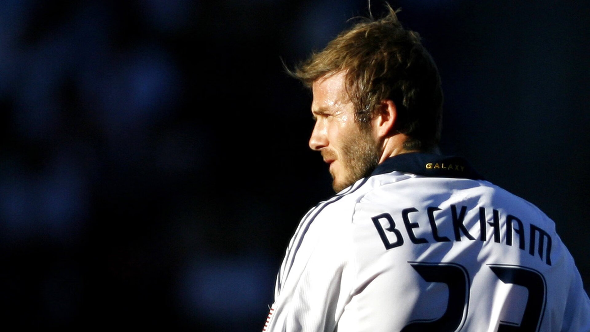 浓眉降临麦迪逊，当防守屏障化为进攻主宰，他一手捏碎了尼克斯的骄傲