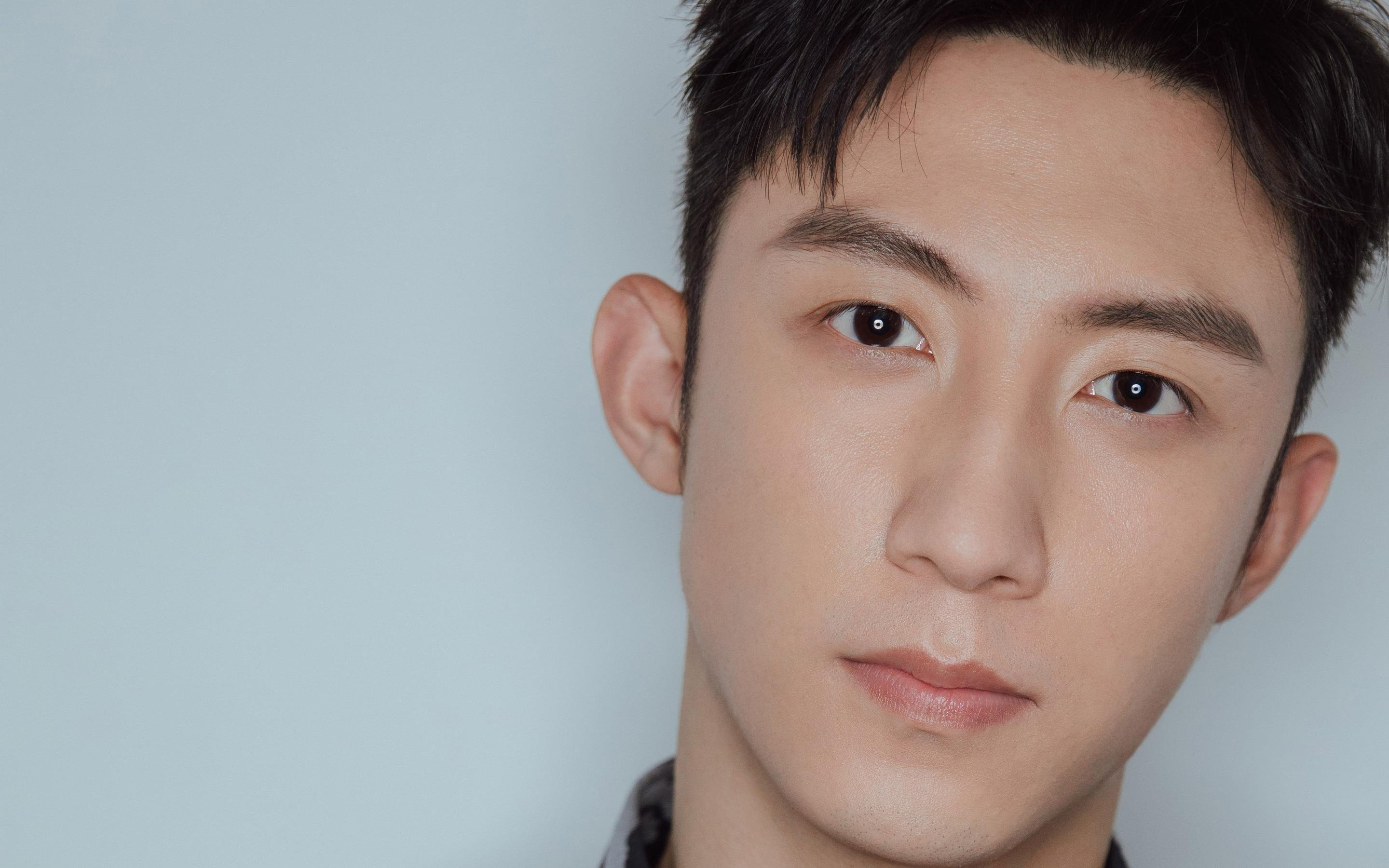 维尼修斯，在巴黎的星光下，一部塞内加尔的足球史诗戛然合页