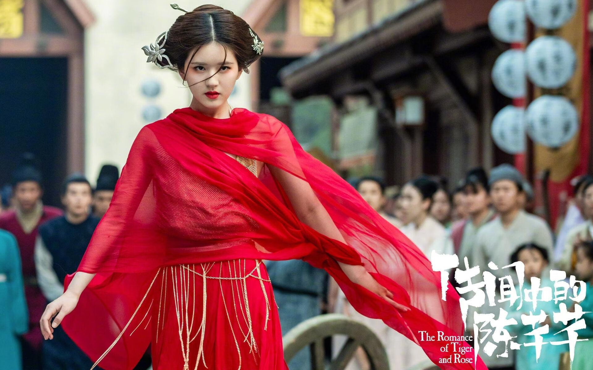 看到芬兰拿下莱比锡红牛与坎特在欧冠决赛接管比赛这两个并列的事件,我理解您想要的并非简单的战报堆砌,而是找到两者之间独特的、深刻的联结。它们看似毫不相干,却共同指向了足球世界最迷人的本质